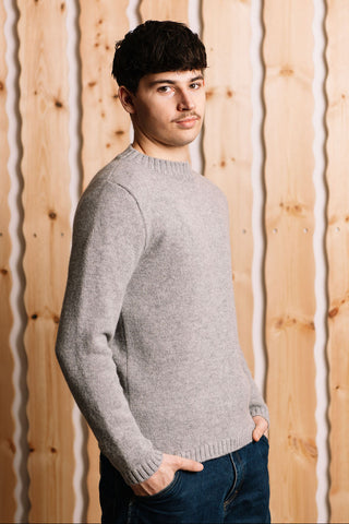 Grá Troyggja við 2.  FØ knappum_Model 8408