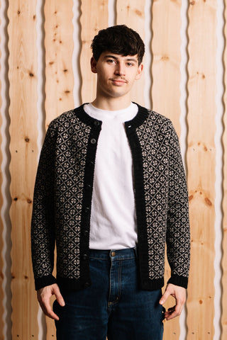 Troyggja Model 8328 Svørt/grá
