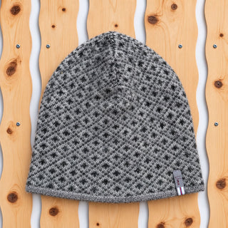 Millumgrá/grøn Húgva við fóðri. (one size)
