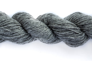 Snældan Hank Yarn – 4 Dark Grey